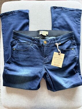 Democracy Women’s Dark Blue Itty Bitty Boot Jeans NWT 16W